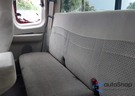 2000 Ford F-150 Lariat/Xl/Xlt from USA, damaged, VIN 1FTRX08L6YKA10159